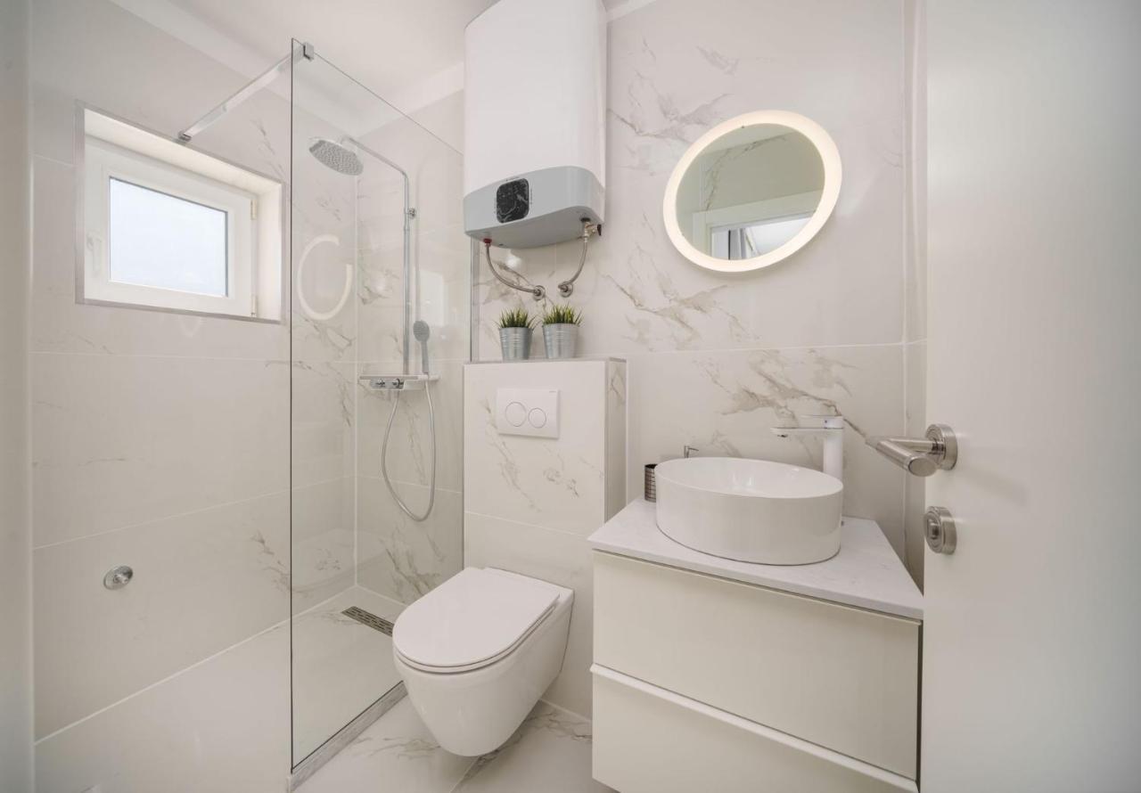 Apartments And Room Anka 沃迪切 外观 照片